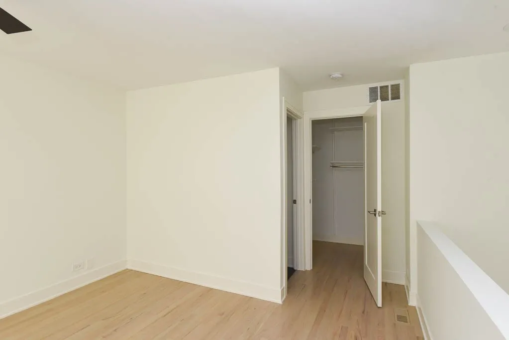 954 W Grace St, ,  60613, USA 60613-unit#C101-Chicago-IL