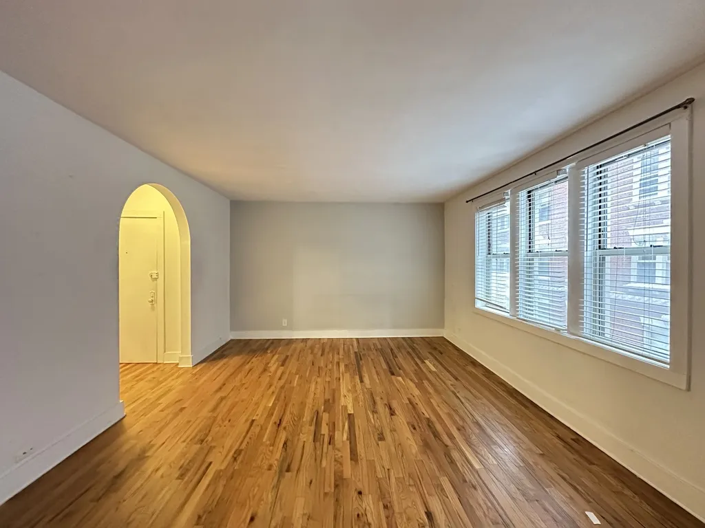 542 W Surf St, , 60657, USA 60657-unit#1N-Chicago-IL