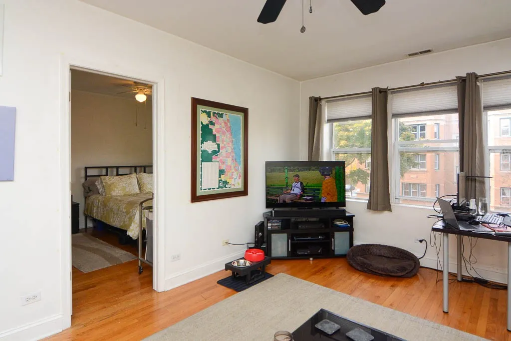 6305 N Claremont Ave, , 60659, USA 60659-unit#2-Chicago-IL