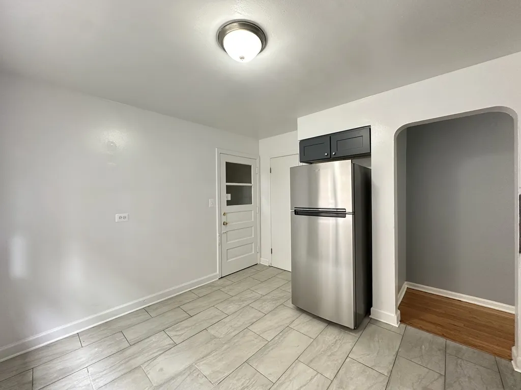 6719 N California Ave, ,  60645, USA 60645-unit#1W-Chicago-IL