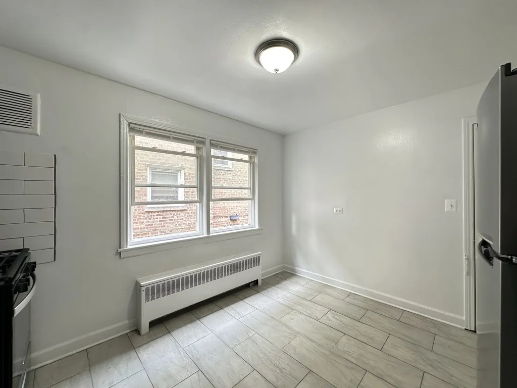 6719 N California Ave, ,  60645, USA 60645-unit#1W-Chicago-IL