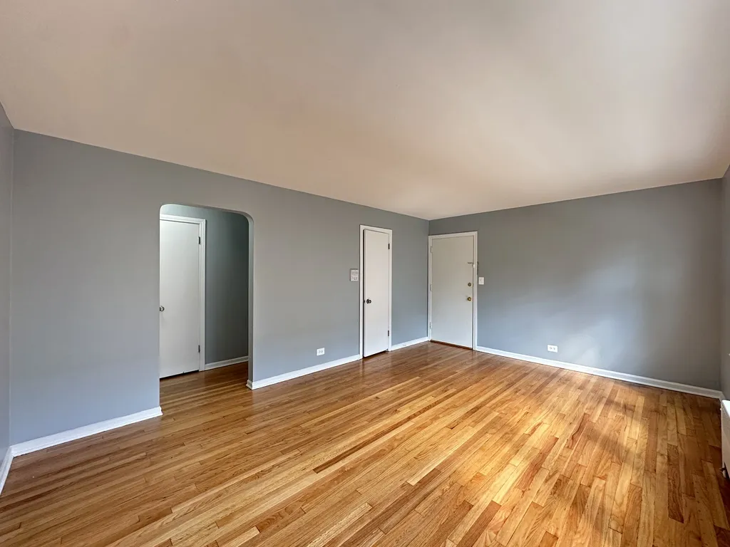 6719 N California Ave, ,  60645, USA 60645-unit#1W-Chicago-IL