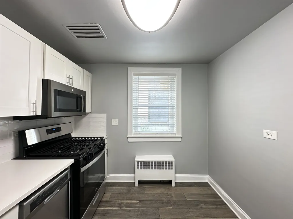 6711 N California Ave, , 60645, USA 60645-unit#GW-Chicago-IL