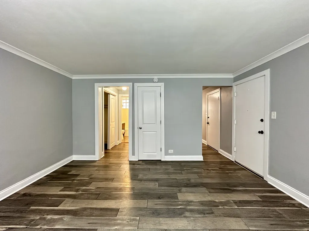 6711 N California Ave, , 60645, USA 60645-unit#GW-Chicago-IL