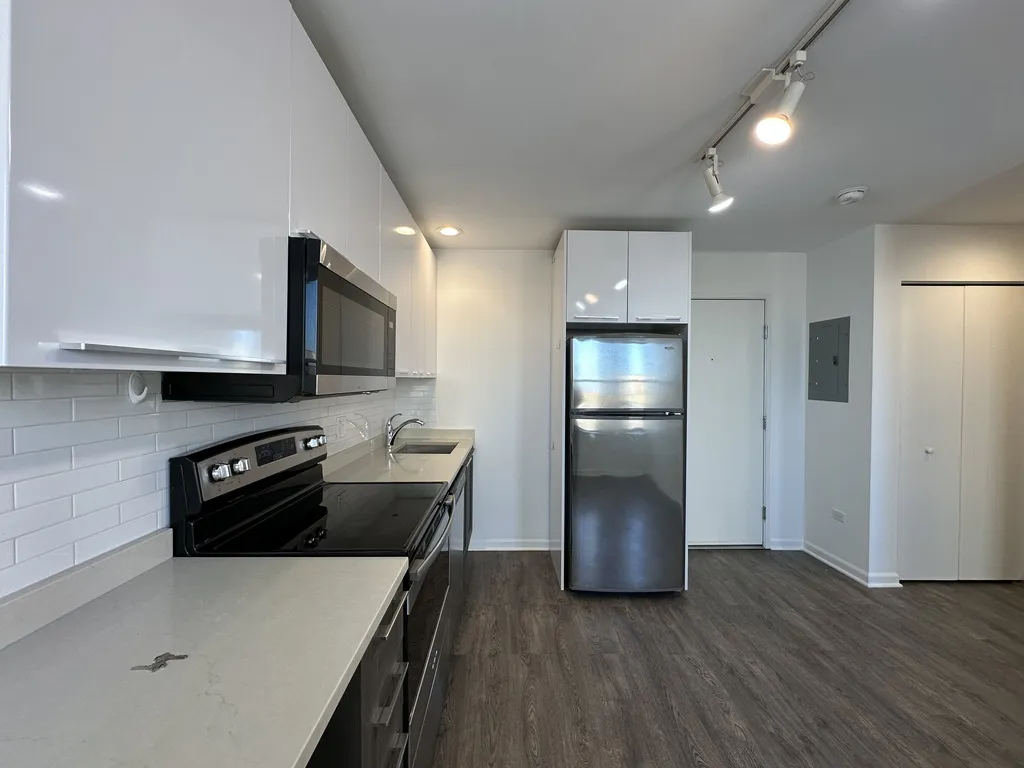 940 W Winona St, ,  60640, USA 60640-unit#810-Chicago-IL