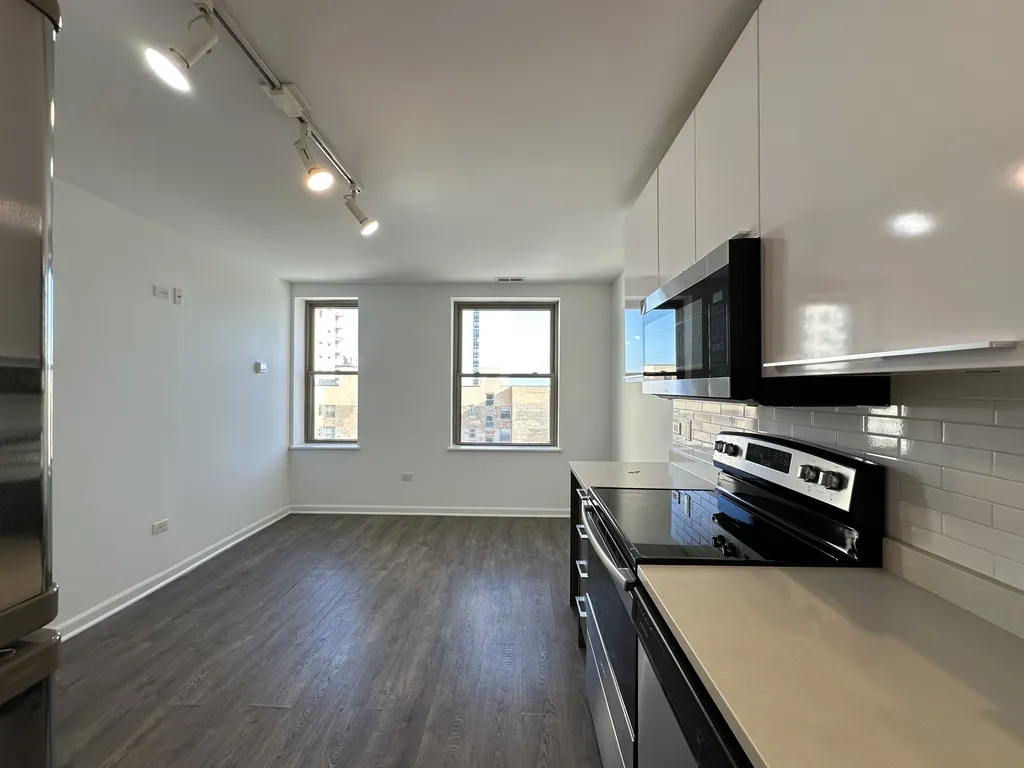 940 W Winona St, ,  60640, USA 60640-unit#810-Chicago-IL