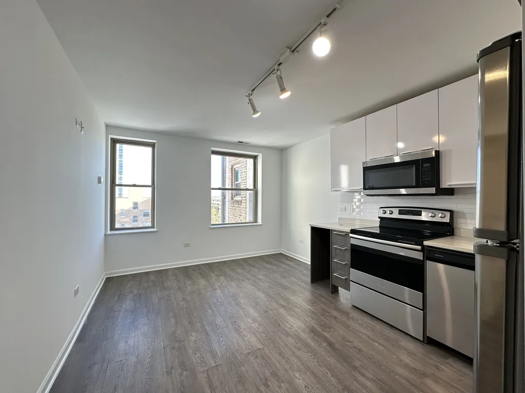 940 W Winona St, ,  60640, USA 60640-unit#810-Chicago-IL