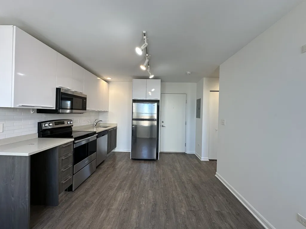 940 W Winona St, ,  60640, USA 60640-unit#810-Chicago-IL
