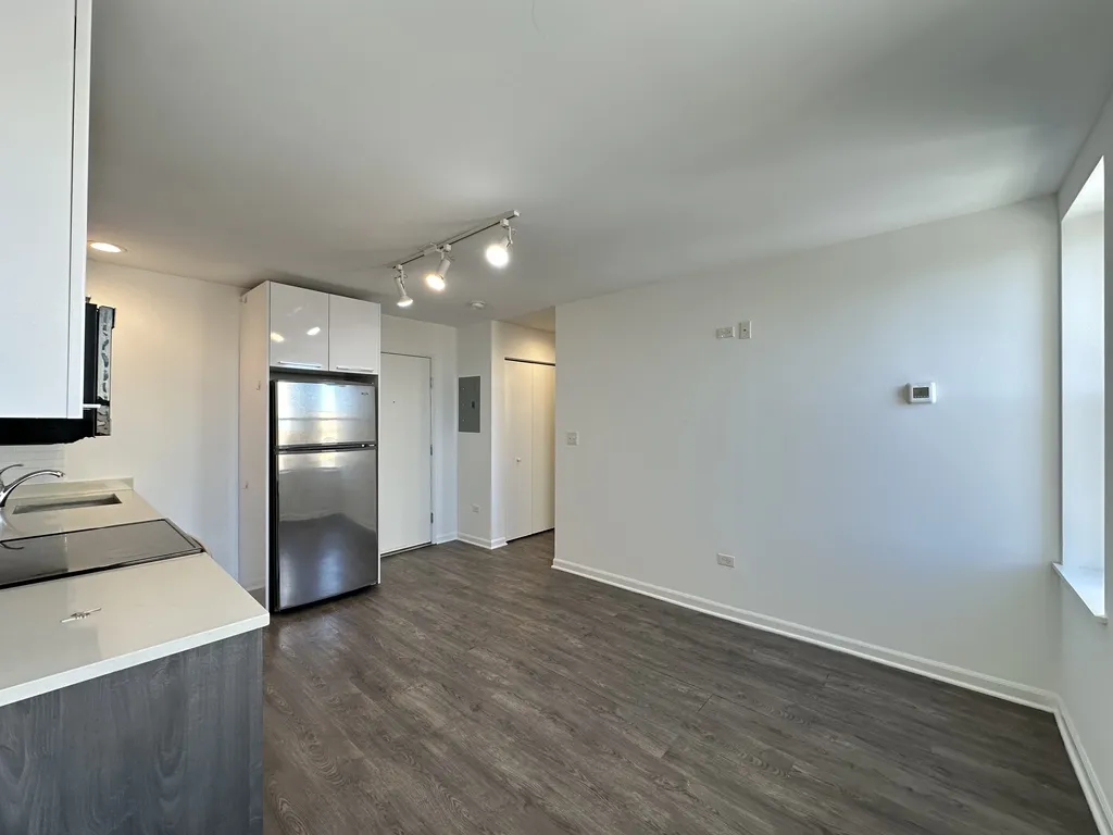 940 W Winona St, ,  60640, USA 60640-unit#810-Chicago-IL