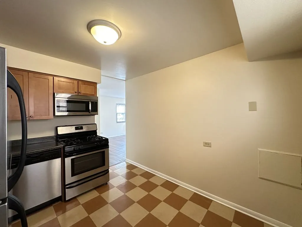 1644 W Sherwin Ave, ,  60626, USA 60626-unit#1A-Chicago-IL