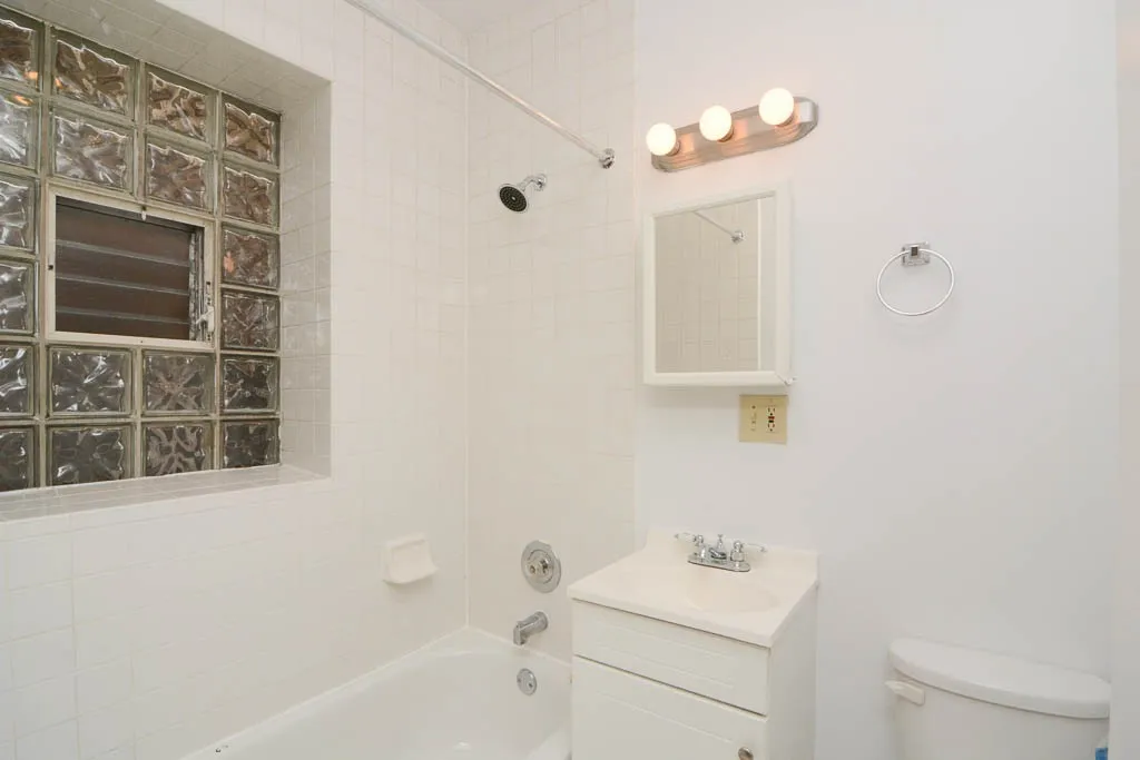 1850 N Humboldt Blvd, ,  60647, USA 60647-unit#203-Chicago-IL