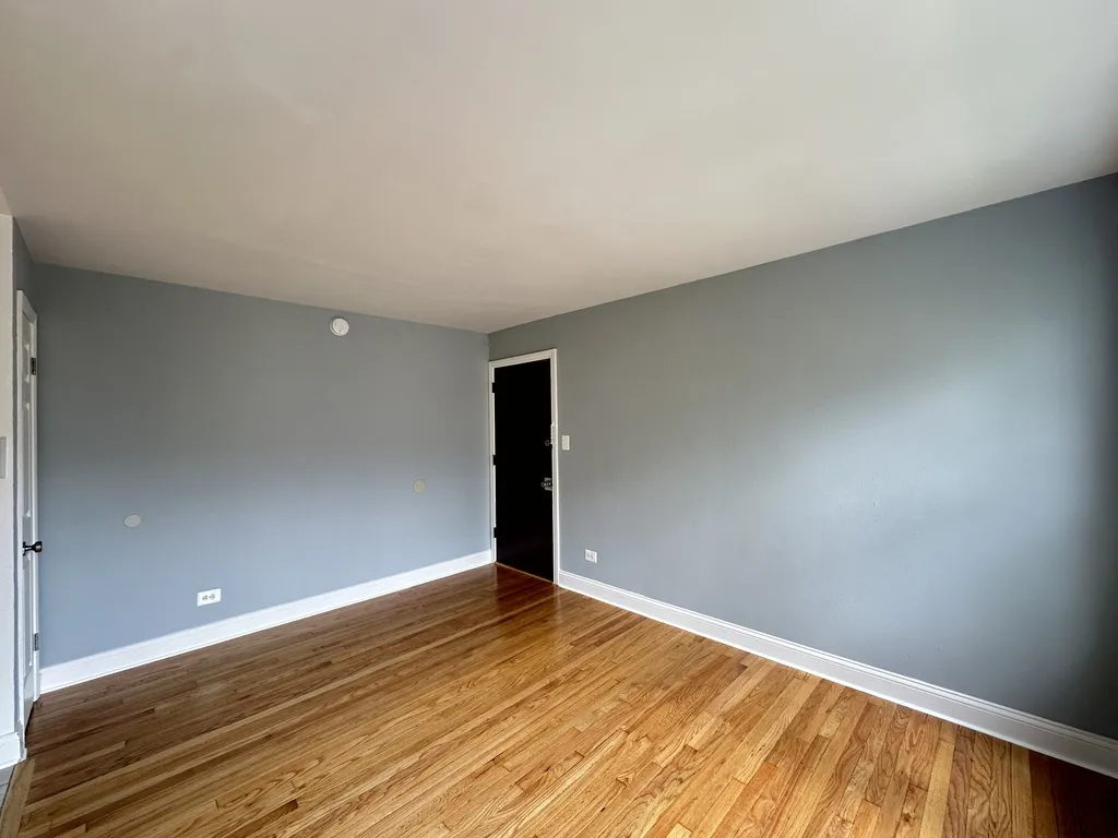 6731 N California Ave, , 60645, USA 60645-unit#2S-Chicago-IL