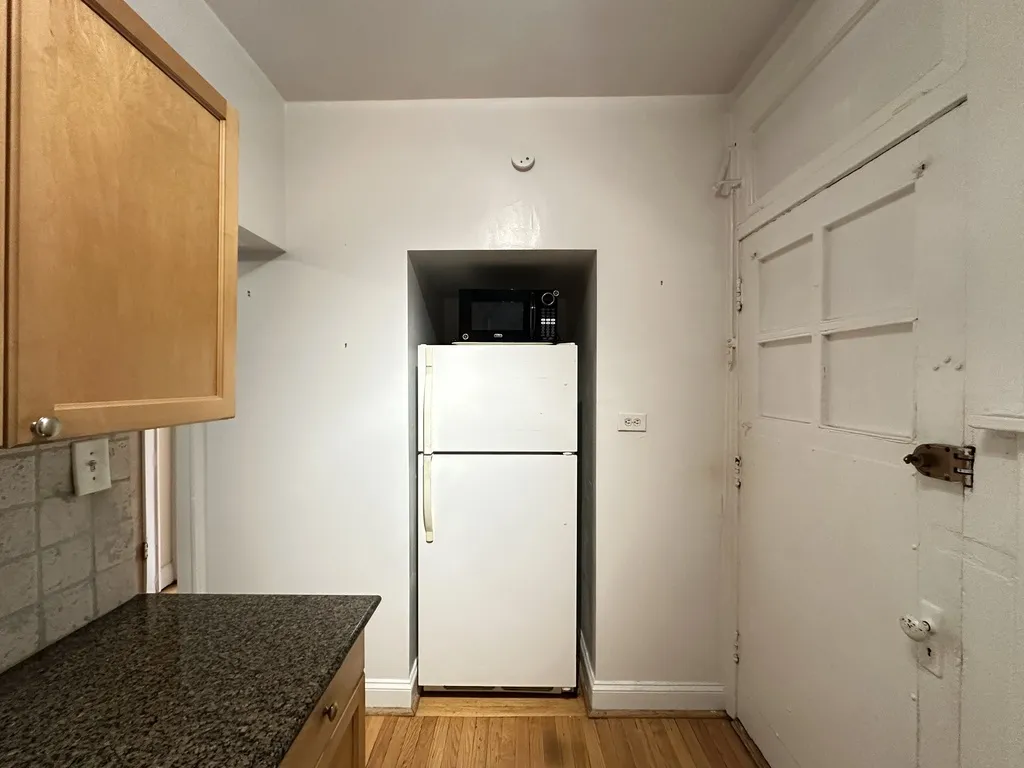 526 W Surf St, ,  60657, USA 60657-unit#2N-Chicago-IL