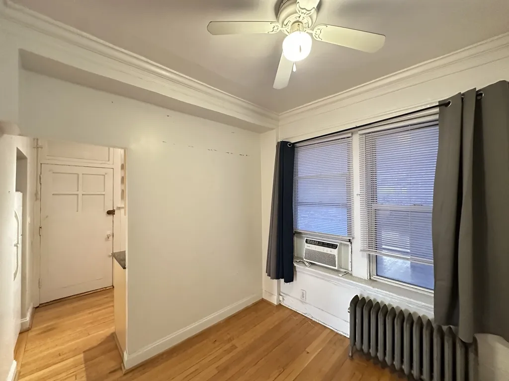 526 W Surf St, ,  60657, USA 60657-unit#2N-Chicago-IL