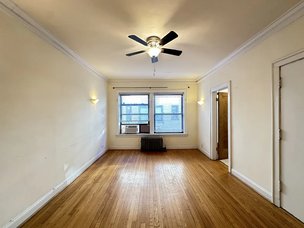 526 W Surf St, ,  60657, USA 60657-unit#2N-Chicago-IL