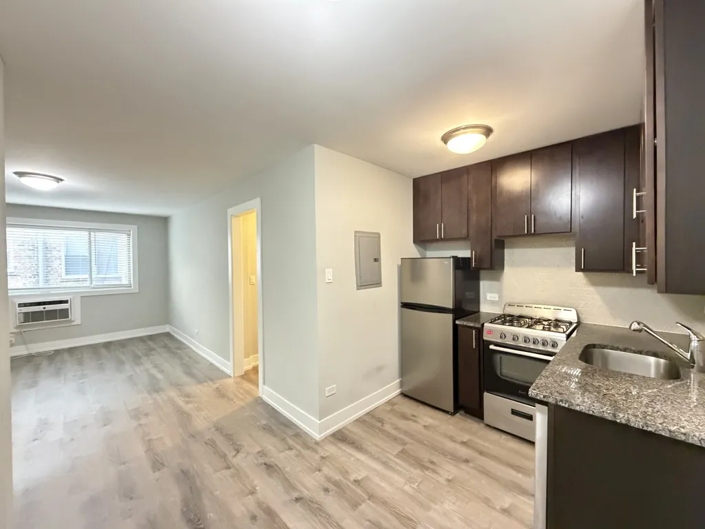530 W Surf St, , 60657, USA 60657-unit#206-Chicago-IL