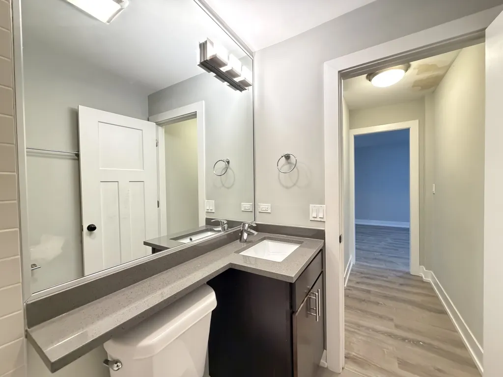 530 W Surf St, , 60657, USA 60657-unit#206-Chicago-IL