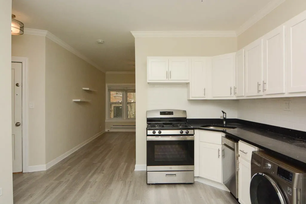 726 W Roscoe St, , 60657, USA 60657-unit#1N-Chicago-IL