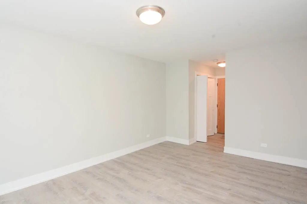 530 W Surf St, , 60657, USA 60657-unit#320-Chicago-IL