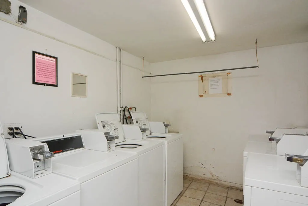 530 W Surf St, ,  60657, USA 60657-unit#420-Chicago-IL