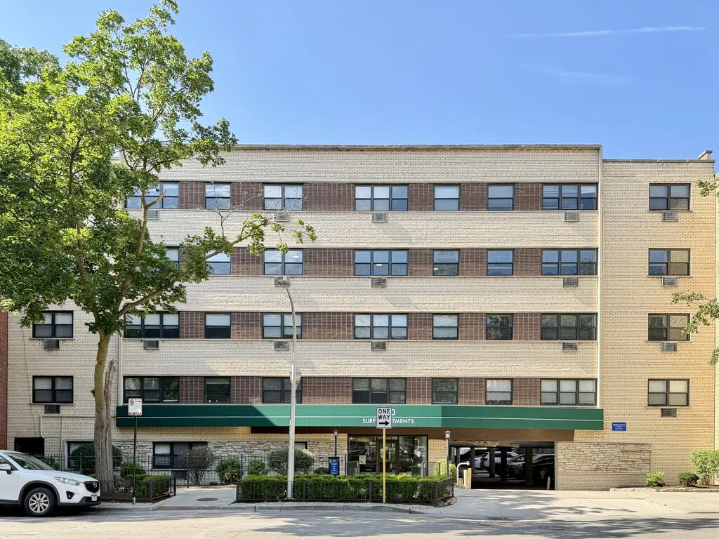 530 W Surf St, , 60657, USA 60657-unit#308-Chicago-IL