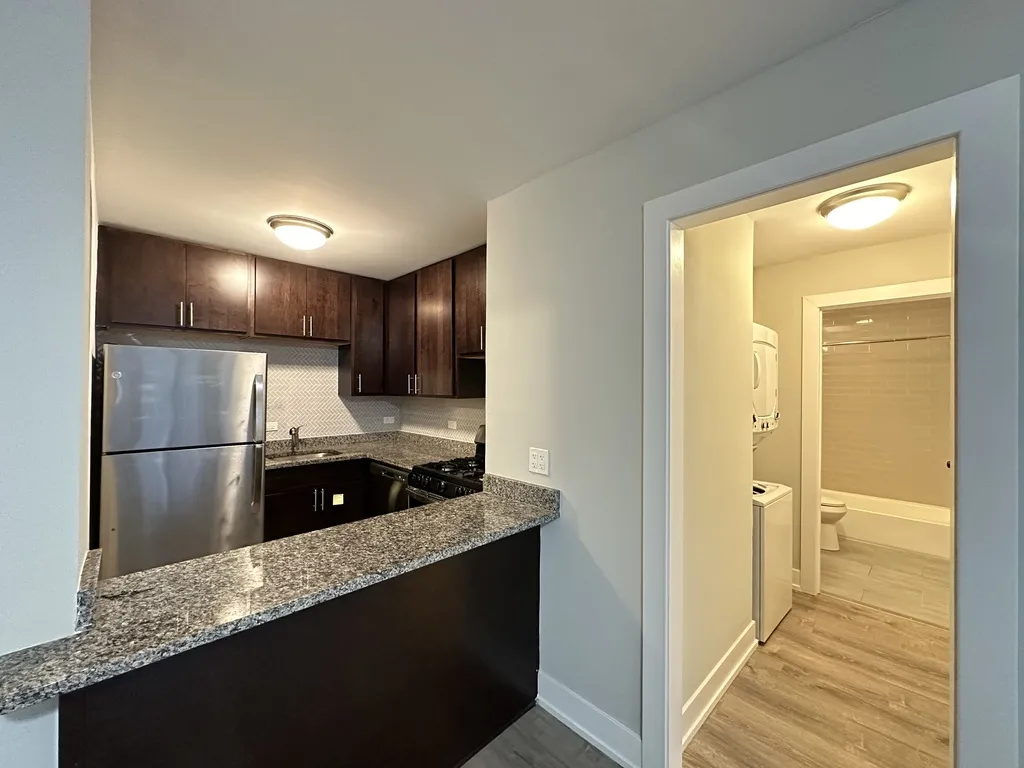 530 W Surf St, , 60657, USA 60657-unit#310-Chicago-IL