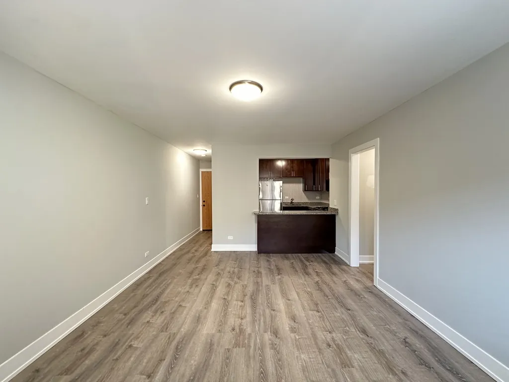 530 W Surf St, , 60657, USA 60657-unit#410-Chicago-IL