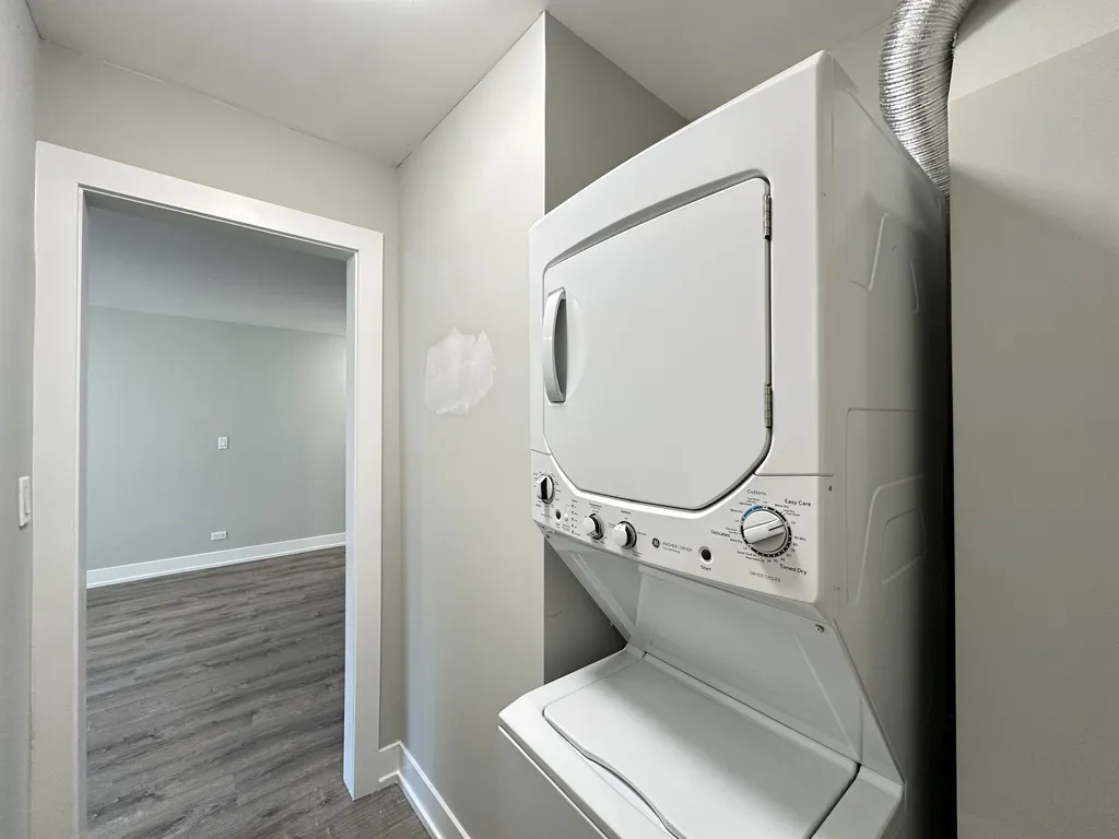 530 W Surf St, , 60657, USA 60657-unit#410-Chicago-IL