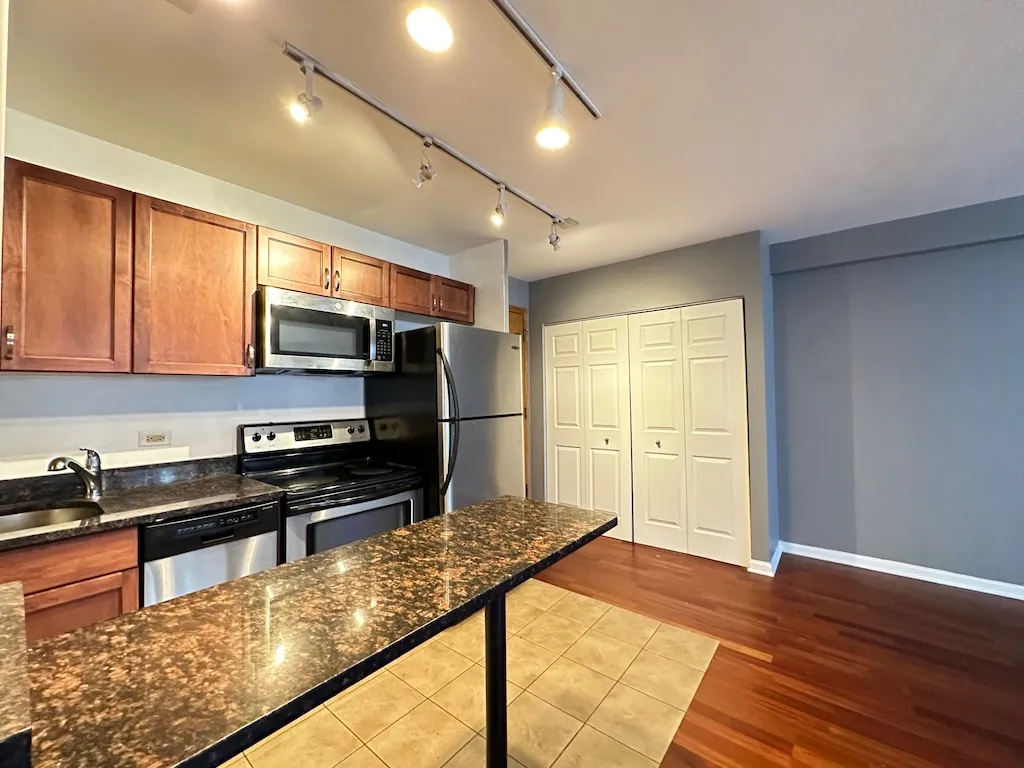 4180 N Marine Dr, , 60613, USA 60613-unit#1303-Chicago-IL