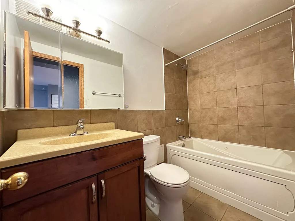 4180 N Marine Dr, , 60613, USA 60613-unit#1303-Chicago-IL