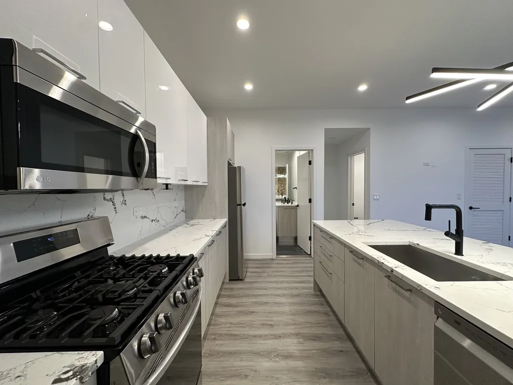 2743 W Division St, ,  60622, USA 60622-unit#4F-Chicago-IL