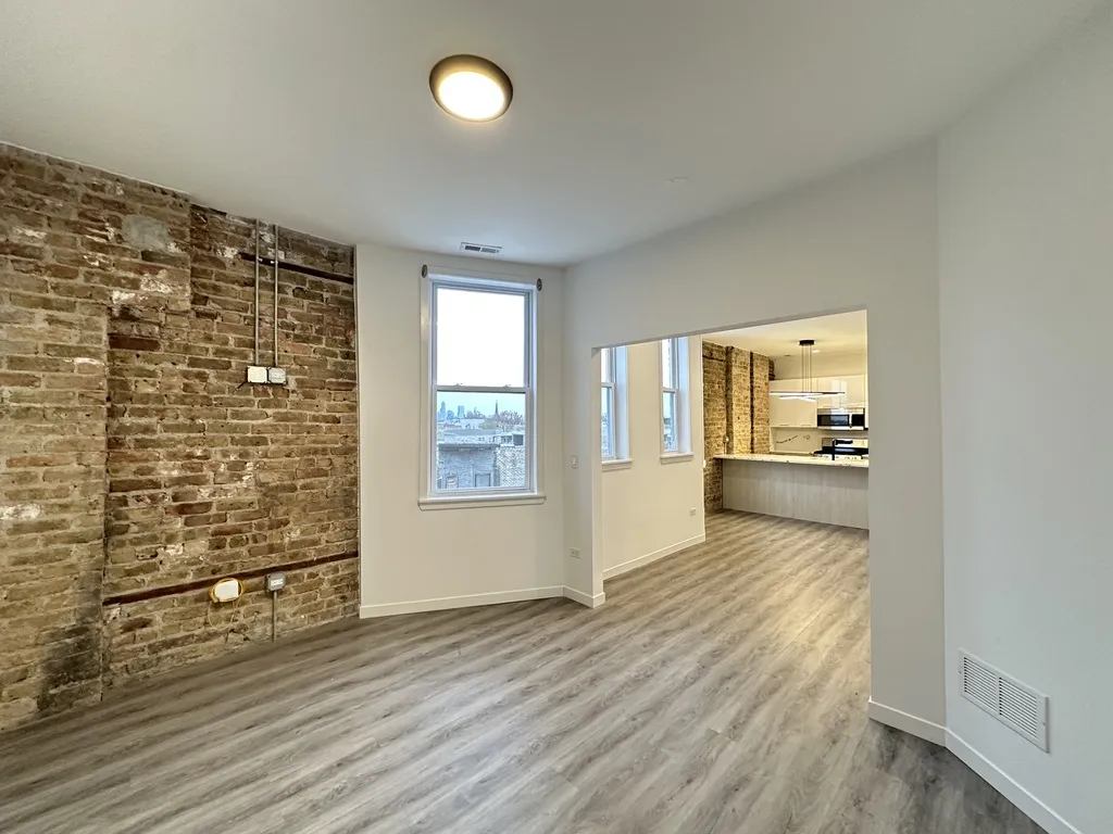 2743 W Division St, ,  60622, USA 60622-unit#4F-Chicago-IL