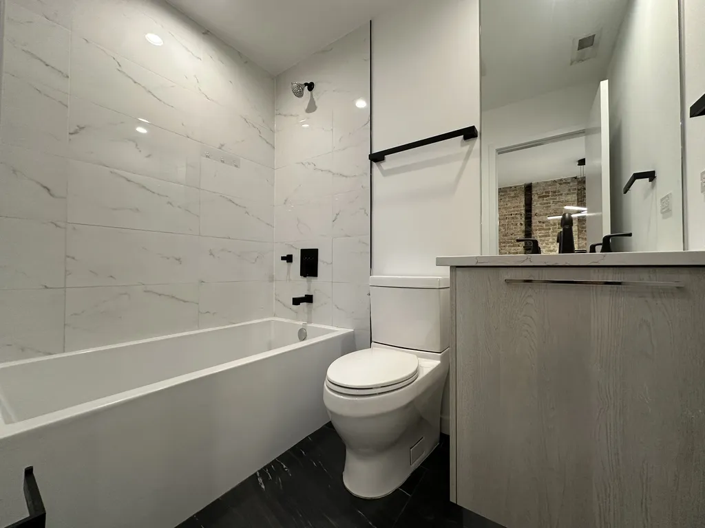 2743 W Division St, ,  60622, USA 60622-unit#4F-Chicago-IL