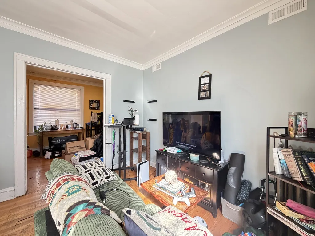 3125 N Hamlin Ave, ,  60618, USA 60618-unit#2B-Chicago-IL