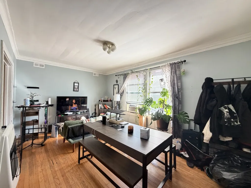 3125 N Hamlin Ave, ,  60618, USA 60618-unit#2B-Chicago-IL