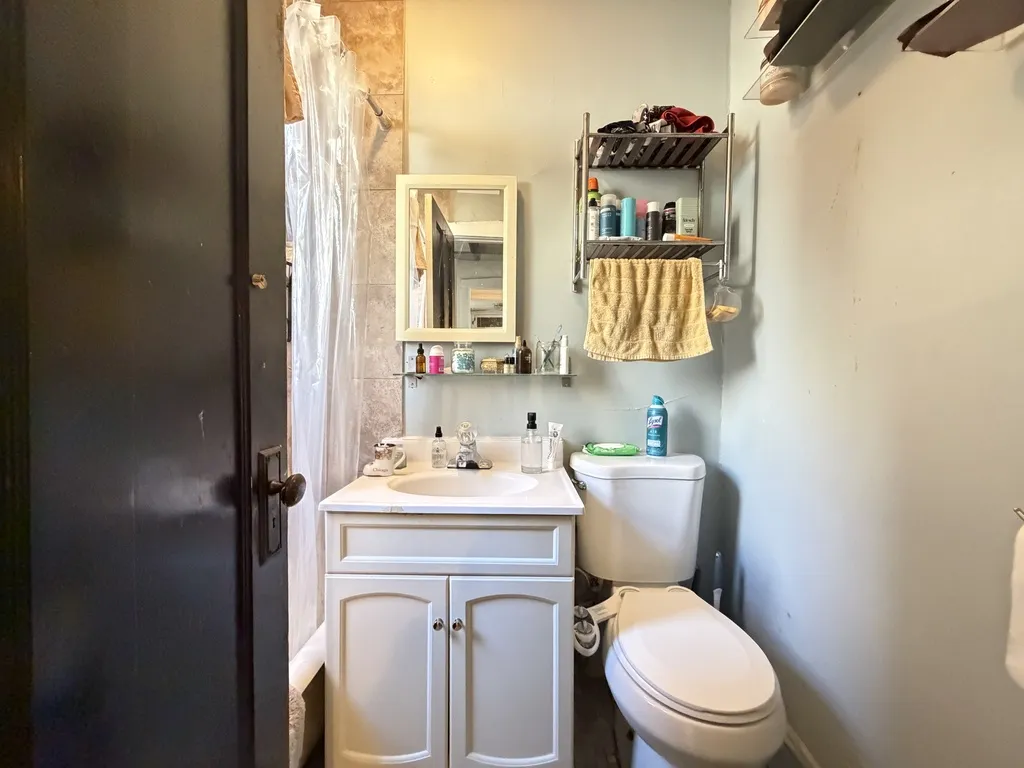 3125 N Hamlin Ave, ,  60618, USA 60618-unit#2B-Chicago-IL