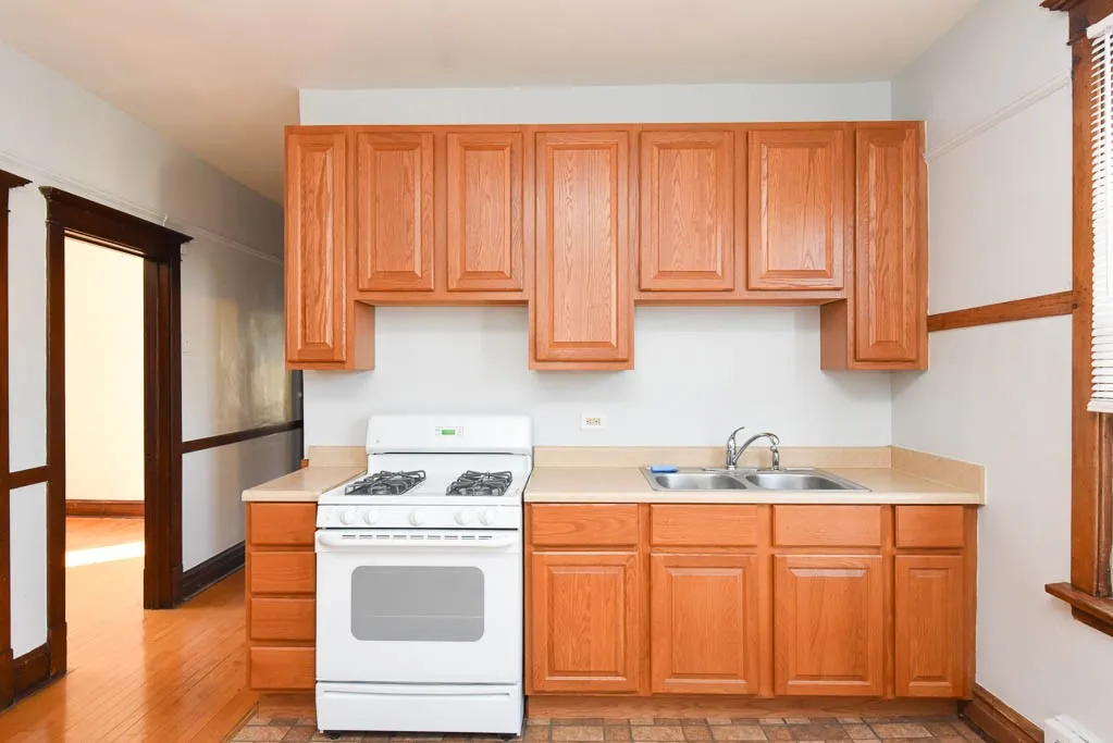 5141 W Roscoe St, ,  60641, USA 60641-unit#2F-Chicago-IL