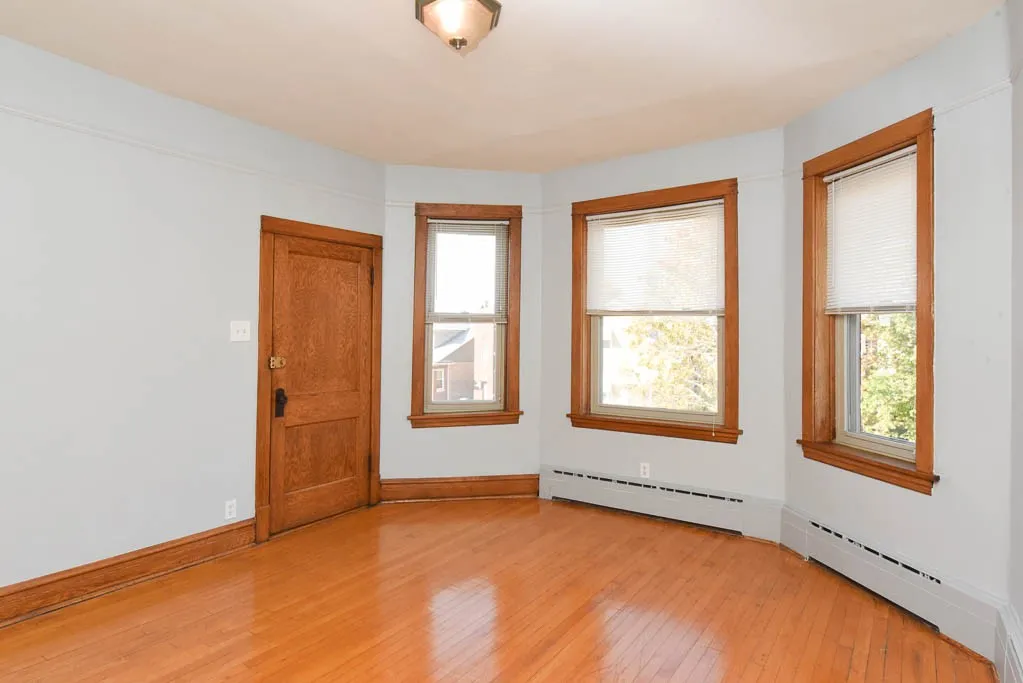 5141 W Roscoe St, ,  60641, USA 60641-unit#2F-Chicago-IL