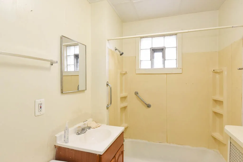 3734 W Wabansia Ave, ,  60647, USA 60647-unit#2R-Chicago-IL