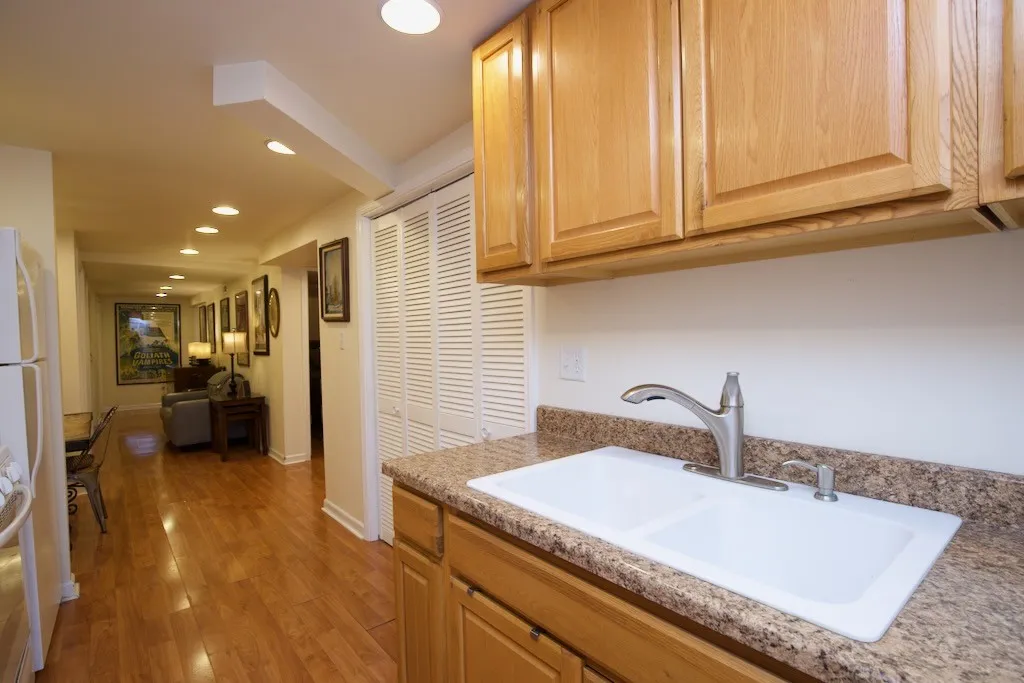 931 W Newport Ave, ,  60657, USA 60657-unit#G-Chicago-IL