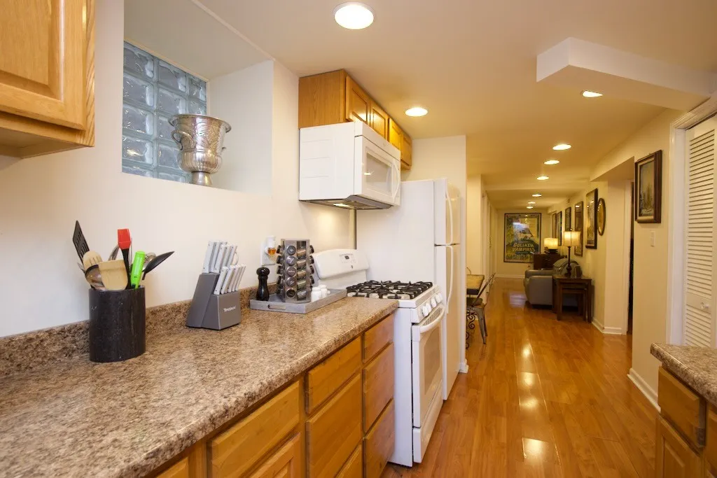 931 W Newport Ave, ,  60657, USA 60657-unit#G-Chicago-IL