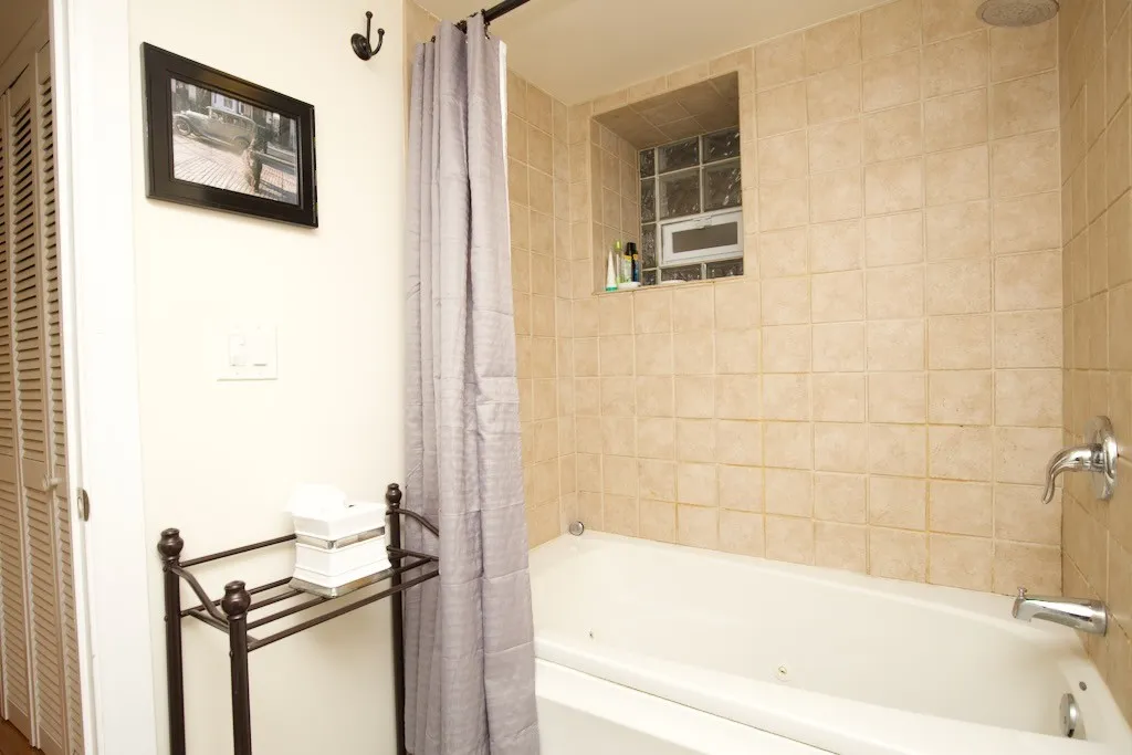 931 W Newport Ave, ,  60657, USA 60657-unit#G-Chicago-IL