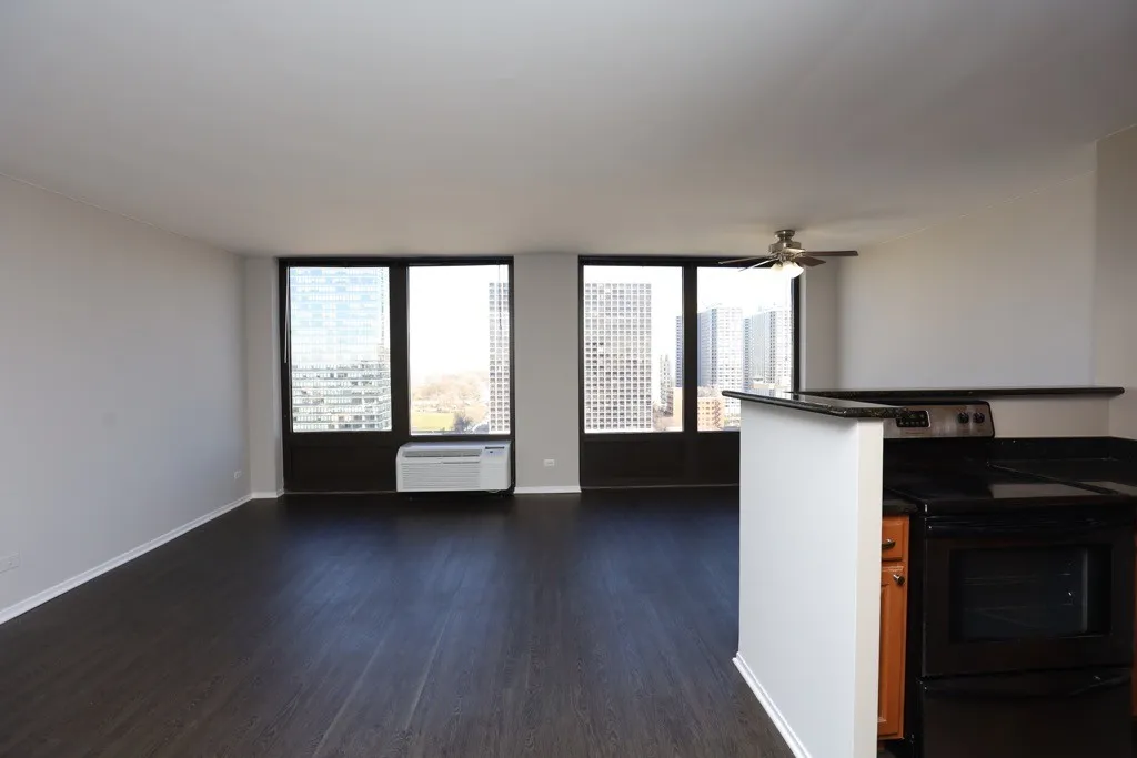 4334 N Hazel St, ,  60613, USA 60613-unit#913-Chicago-IL