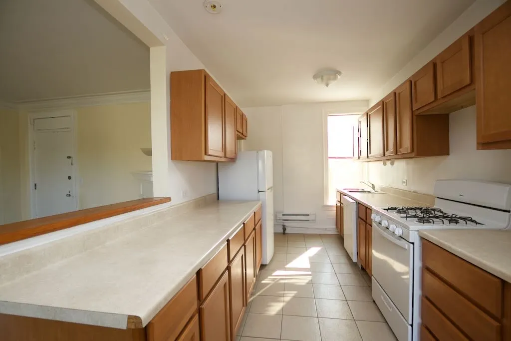 918 Green Bay Rd, ,  60093, USA 60093-unit#2L-Winnetka-IL