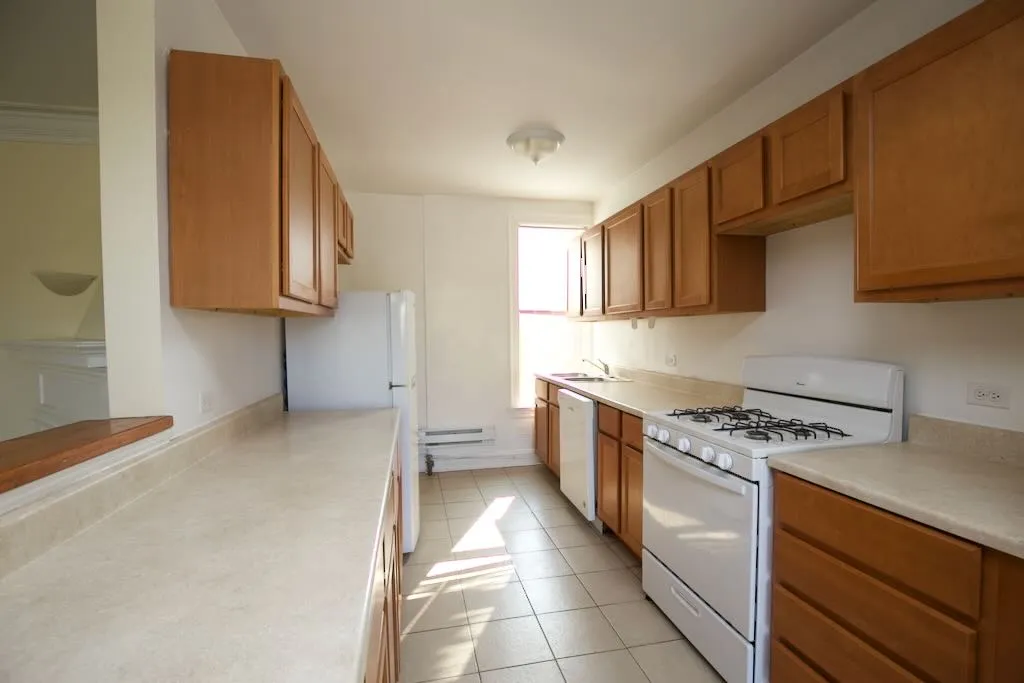 918 Green Bay Rd, ,  60093, USA 60093-unit#2L-Winnetka-IL