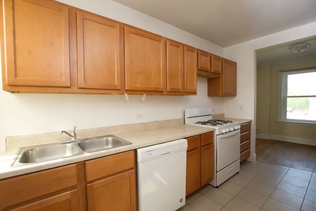 918 Green Bay Rd, ,  60093, USA 60093-unit#2L-Winnetka-IL