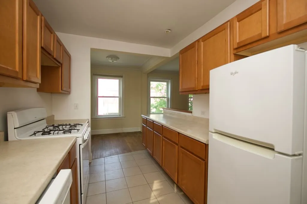 918 Green Bay Rd, ,  60093, USA 60093-unit#2L-Winnetka-IL