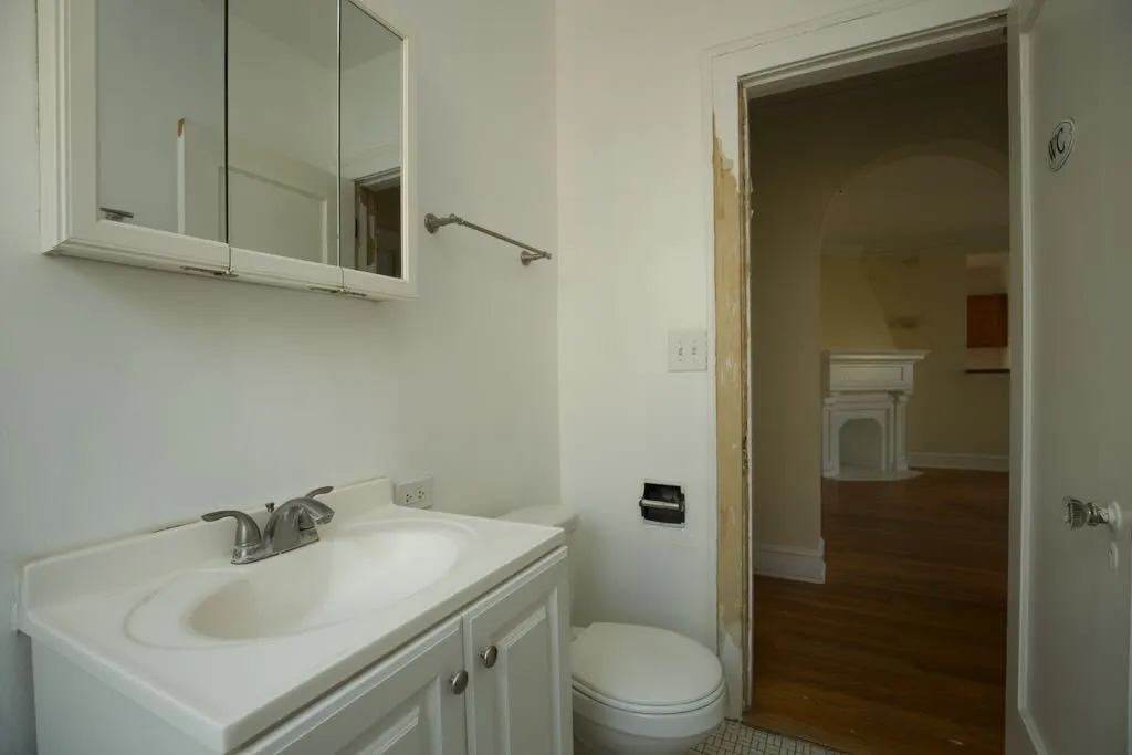 918 Green Bay Rd, ,  60093, USA 60093-unit#2L-Winnetka-IL