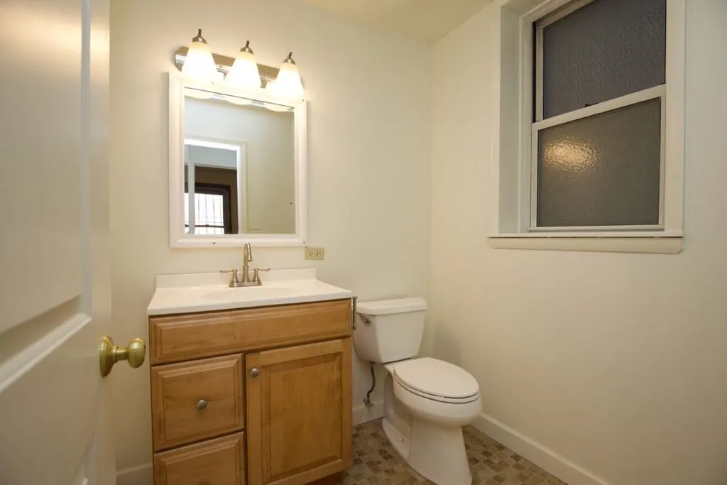6713 N Sheridan Rd, ,  60626, USA 60626-unit#1N-Chicago-IL