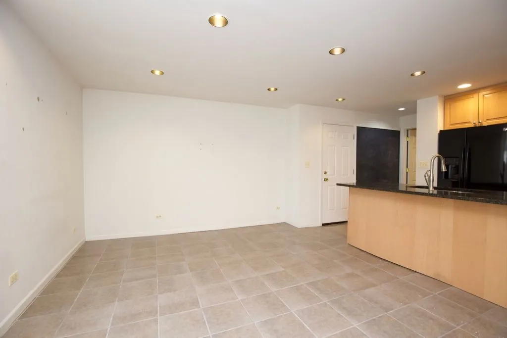 6717 N Sheridan Rd, ,  60626, USA 60626-unit#1SB-Chicago-IL